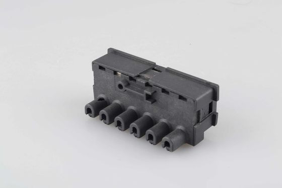 203 - 301mmの3つのピン Molexのマイクロ詐欺へのプラスチック注入の部品電池の注入のプラグ
