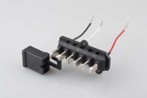 203 - 301mmの3つのピン Molexのマイクロ詐欺へのプラスチック注入の部品電池の注入のプラグ